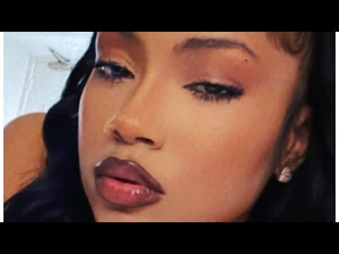 How to Build Your Pedestal with Seduction, Femininity & Beauty