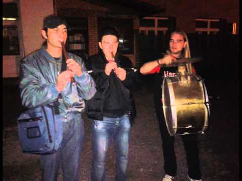 Aca, Nemanja i Zoki - Folklorna kola