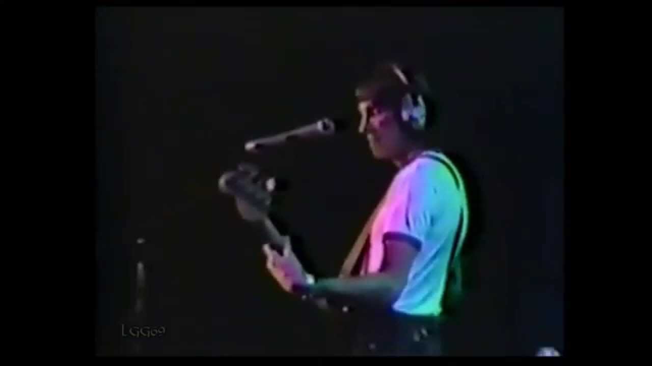 Pink Floyd - Another Brick In The Wall - Live - 1980 - YouTube
