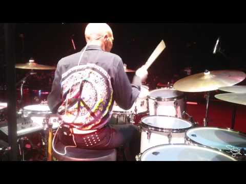 Steve Smith Drum Solo with Journey:  Honolulu 2017