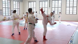 Einblick in die Vorbereitungen des Landeskaders für den Pokal des Präsidenten in den Klinkerhallen in Zeitz, begleitet von einem TV-Bericht.
