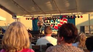 Casey James - Crying on a Suitcase (acoustic)