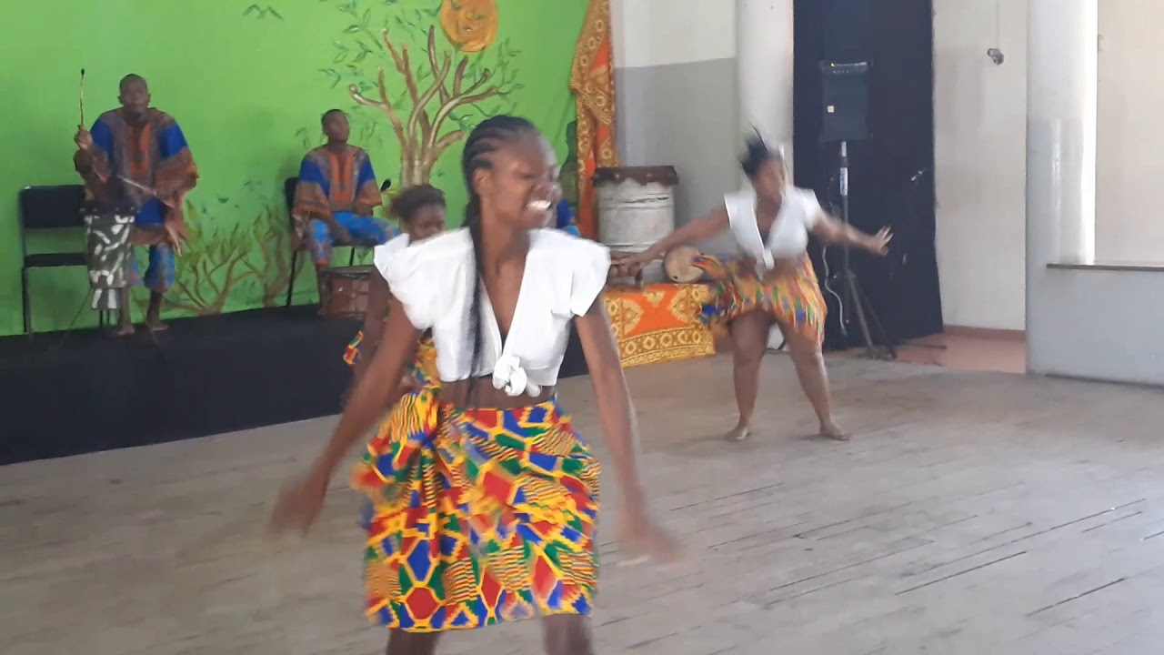 African I Mozambican dance style I Estilo de dança  africana I moçambicana