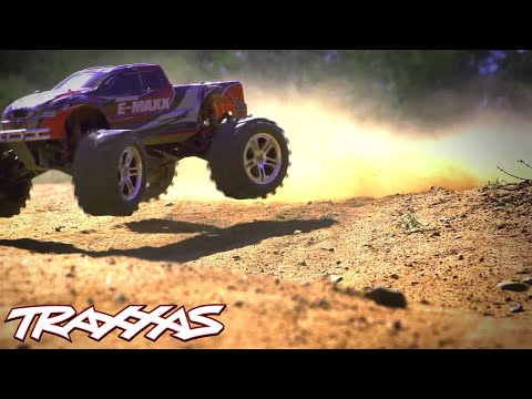 Traxxas E-Maxx - 4WD Monster Truck