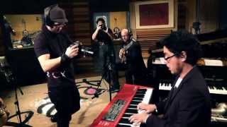 Patax "Nariz de Reno" from the dvd "Patax Live From Infinity".