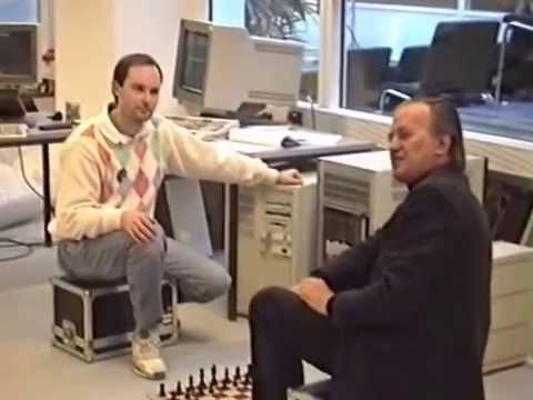 Chess computer Deep Blue and Bent Larsen in Copenhagen 1993 part 1