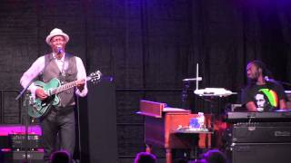 KEB&#39; MO&#39; -  &quot;Come On Back&quot;   8/9/15 Heritage Music BluesFest