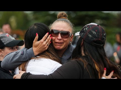 Hundreds mourn Taliyah Marsman and Sara Baillie