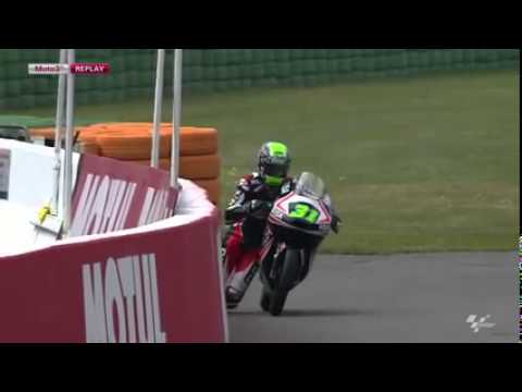 He Falls Off His Bike And Rides On His Knees All The Way To The Finish Line