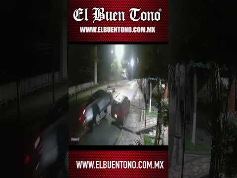 Una camioneta chocó contra un auto estacionado en el bulevar Córdoba-Fortín