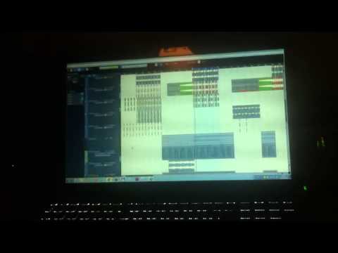 Tom Noize working on "Goldhand - Always be the one" remix