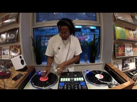 LIVE! AT THE LAB w/ Mo Yasin - DJ Set at Turntable Lab NYC