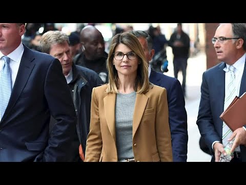 Lori Loughlin出獄 (Lori Loughlin released from prison)