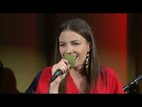 Under the parrots - performed by Karolina Łopuch