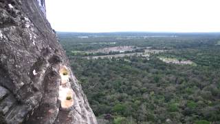 preview picture of video 'SRI LANKA SIRIGIRIYA HISTORICAL PALACE SITE  travelviews 963 by sabukeralam & travelviewsonline'