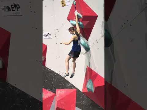 Erin McNeice Tops W1 Finals Boulder @ IFSC Climbing World Championships Seoul 2025