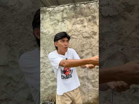 siapa yang kalo main layangan peteng suka di rusuhin sama anak kecil kaya gini juga? #komedi #shorts
