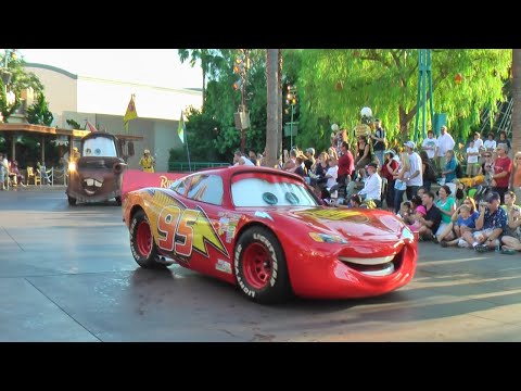 Pixar Play Parade HD 1080p (POV)