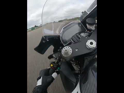 Circuit mettet pov onboard yamaha R6 RJ27 1.09