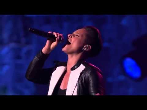Alicia Keys -  Natural Woman - Tribute to Carole King UHD 4k 3D