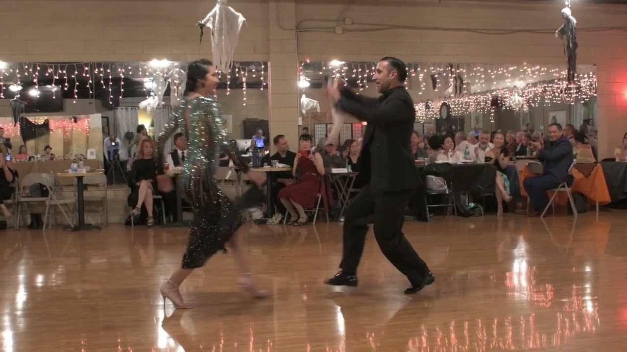 Yesica Esquivel and Ariel Leguizamon at Milonga Sonata 3/4