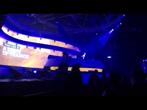 Ilan Bluestone B2B Jerome Isma-Ae @ ASOT 700 (Jaarbeurs Utrecht) (21.02.2015) (4)