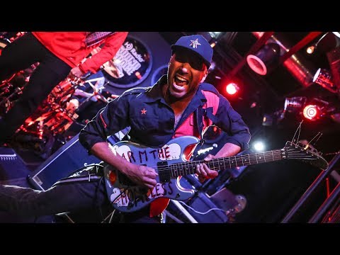 How I Could Just Kill A Man - Live at KROQ
