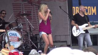Kelsea Ballerini, &quot; Love Me Like You Mean It&quot;, CMA Fest 2015