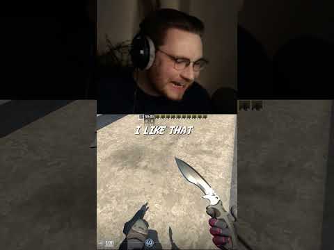 Ohnepixel Checks Out The Kukri Knife!