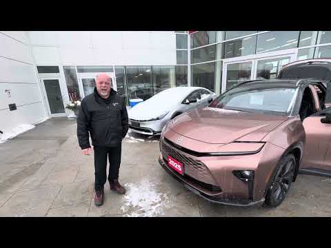 2025 Toyota Crown Signia Limited AWD in Black for sale at Stouffville Toyota in Whitchurch-Stouffville, ON