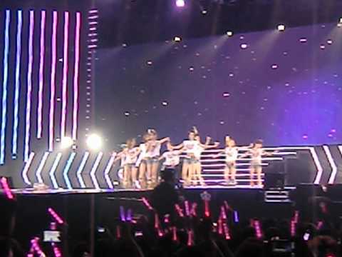 120115 SNSD  - into the new world