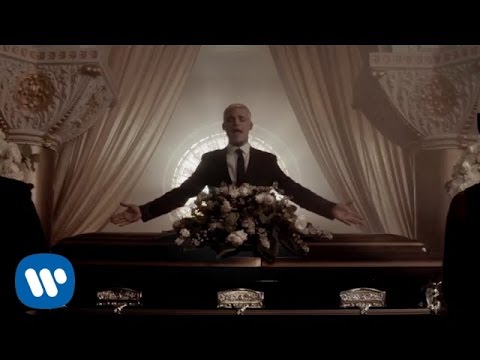 The Amity Affliction - I Bring The Weather With Me [OFFICIAL VIDEO]