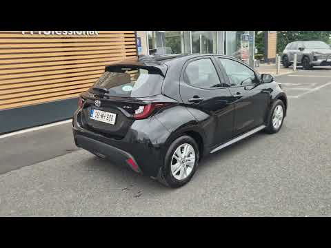 Toyota Yaris 1.5 HYBRID LUNA 5DR**DEMO MODEL** - Image 2