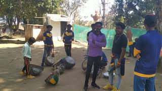 Download lagu DalDali  band party group mp3