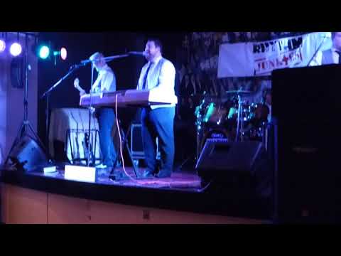 The Rhythm Junkies - Higher and Higher