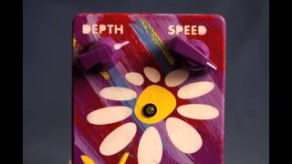 Video thumbnail for JAM pedals - RetroVibe official presentation by JAM pedals