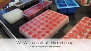 Making a true red soap colour
