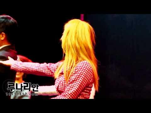 110204 LUNA  legally blonde - 1