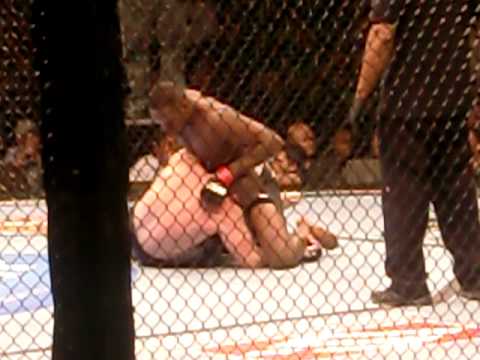 UFC MAIN EVENT IN SD JONES VS MATYUSHENKO