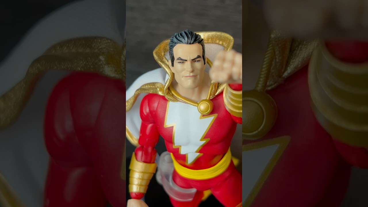 Shazam! Page Punchers #mcfarlanetoys #dcdirect