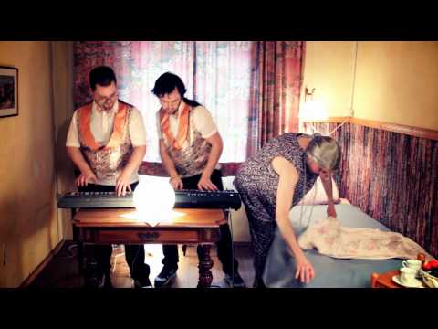 85% Polyester - Teil 3: Oma's Traumprinzen