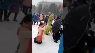 韶山跪拜毛主席，風雪病毒能奈何？