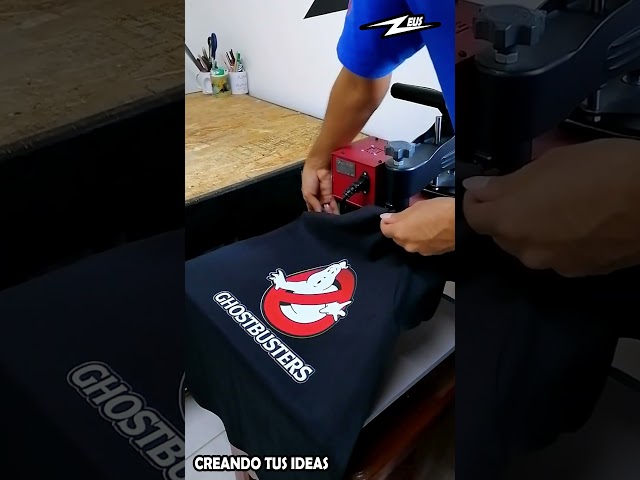 Vídeo relacionado con Ghostbusters Colorful Group Shot Sketch Big Chest Poster Camiseta