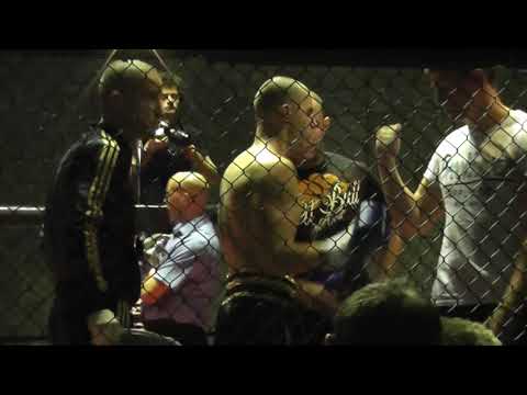 Oskar Smykiel vs Simon Pratt (Thai-boxing 72kg) 12/2014