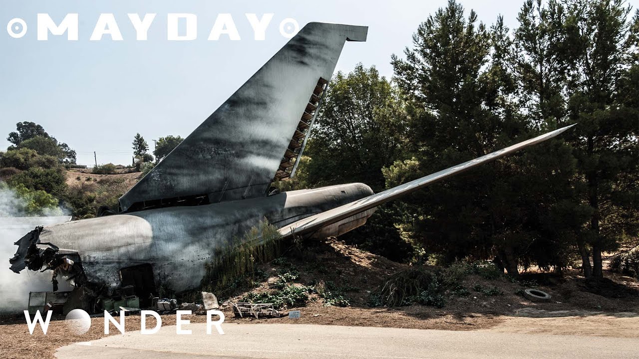 Alitalia Flight 404's Deadly Crash Into Swiss Alps: A Mayday Investigation