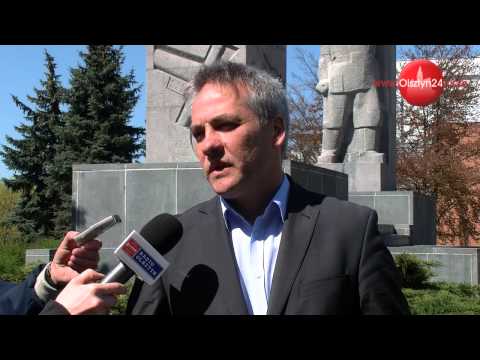 OLSZTYN24: Konferencja prasowa posła Jerzego Szmita (PiS) pod "szubienicami"