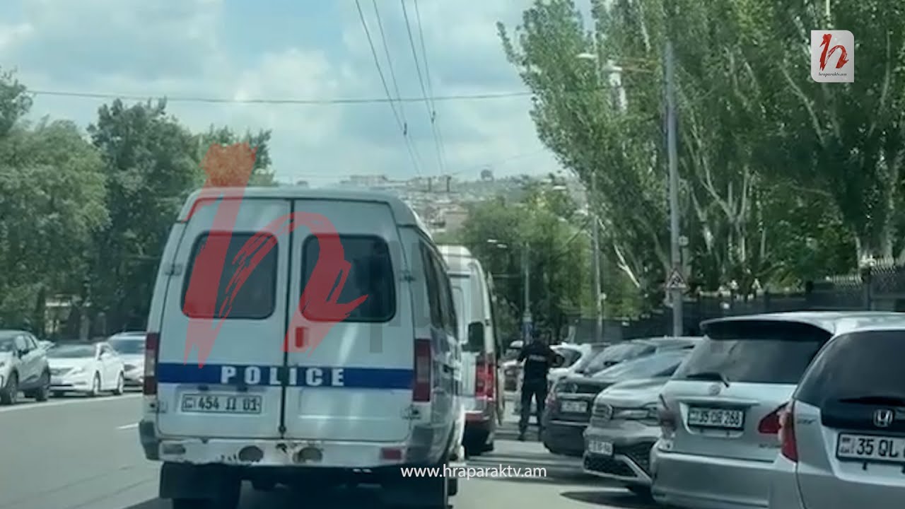 Ոստիկանական ավտոբուսերը ՔԿ-ից եկան Աժ