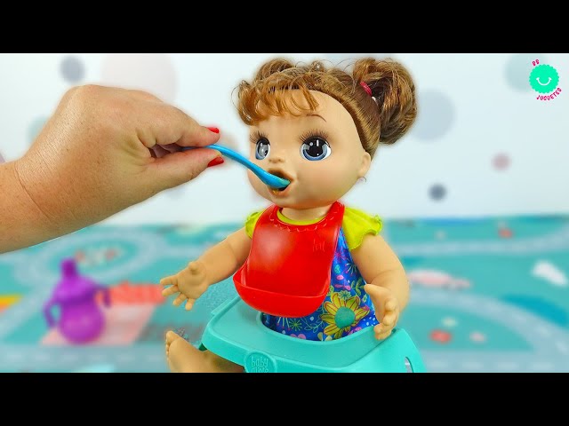 Vídeo relacionado con Baby Alive Recambio de Comida sólida para muñecas, Incluye 3 Alimentos para muñecas, 1 Tenedor, Accesorios de Juguete para niños a Partir de 3 años, E9120