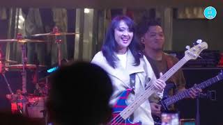 Download lagu Haters - Kotak - Live At La Piazza Mall Kelapa Gading 2026 mp3 Download lagu Haters - Kotak - Live At La Piazza Mall Kelapa Gading 2026 mp3