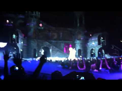 Born This Way Ball -Bloody Mary